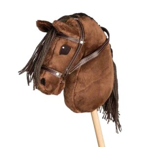 Kâllquist Equestrian kæphest Joline i Brun med brun man og med hovedtøj og bid